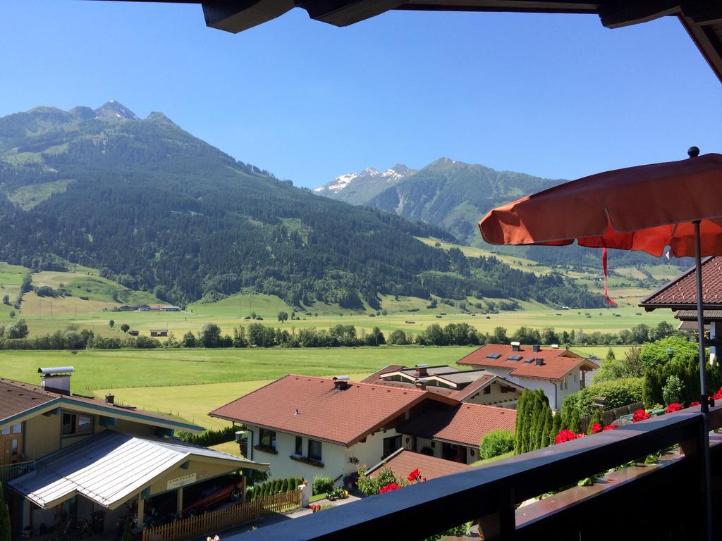 Haus Deutinger Hotel Piesendorf Buitenkant foto