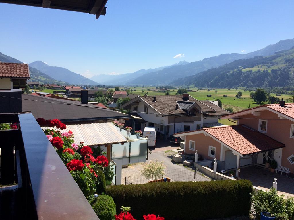 Haus Deutinger Hotel Piesendorf Buitenkant foto