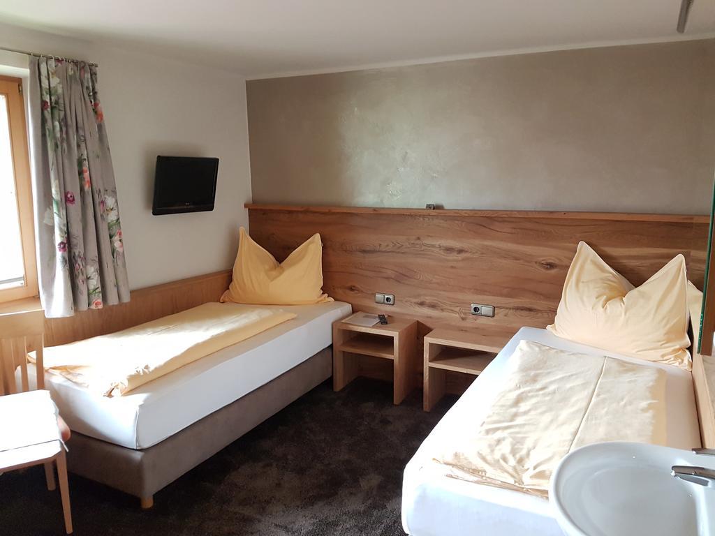 Haus Deutinger Hotel Piesendorf Kamer foto